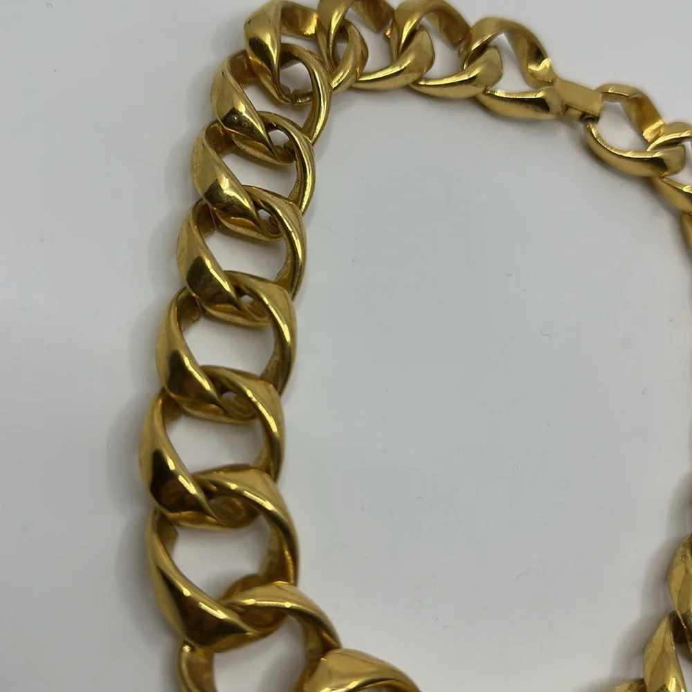 Heavy goldtone statement link necklace - Picture 4 of 10